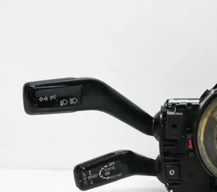 Volkswagen PASSAT B6 Indicator stalk