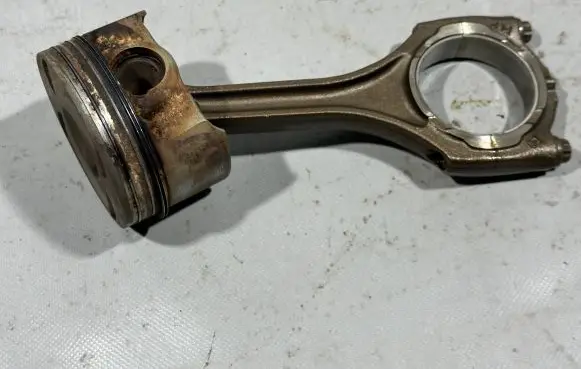 Audi A8 S8 D4 4H Piston with connecting rod 079198401H 079107066DT