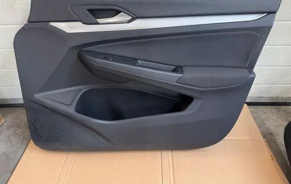 Volkswagen Golf VIII Front door card panel trim