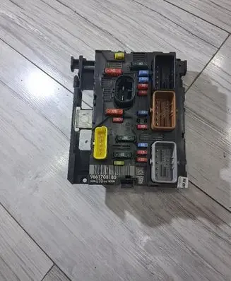 Peugeot 207 BSM Control unit 9661708180
