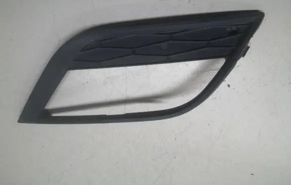 Seat Toledo IV (NH) Front bumper lower grill 6JA807682