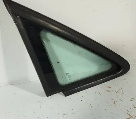 Volkswagen Touran I Front triangle window/glass 1t0845412