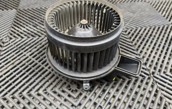 Dodge Challenger Heater fan/blower DF357002