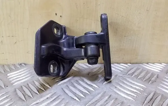 Mercedes-Benz A W168 Rear door lower hinge