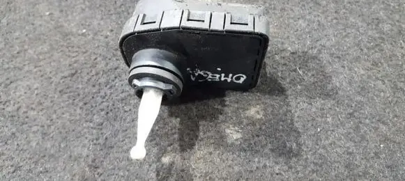 Opel Omega B1 Headlight level adjustment motor 90565805