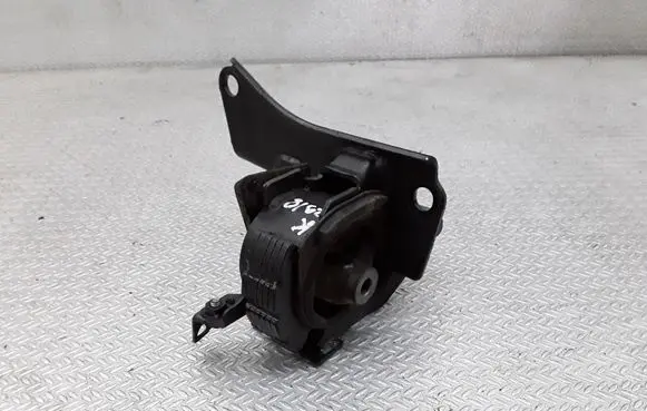 Toyota Avensis T250 Engine mount bracket