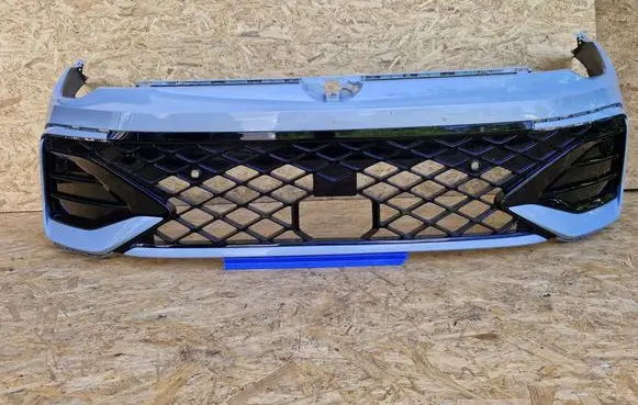 Volkswagen Golf VIII Front bumper 5H0807221AB