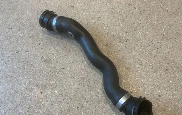 BMW X3 G01 Engine coolant pipe/hose 7535562