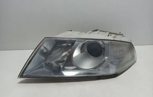 Skoda Octavia Mk2 (1Z) Headlight/headlamp