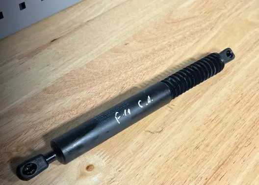 BMW 5 F10 F11 Rear window strut damper 7210557