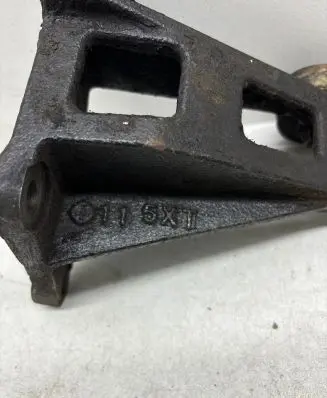 Suzuki Grand Vitara II Engine mount bracket H00143
