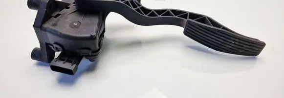 Opel Meriva A Accelerator throttle pedal 93335443 93335443DA 6PV008110