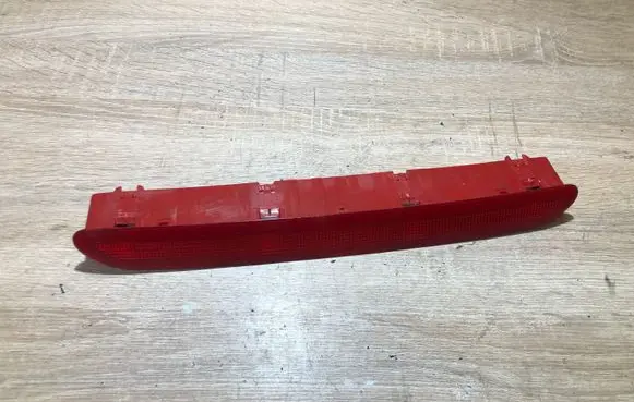 Volkswagen Golf V Third/center stoplight 6945097