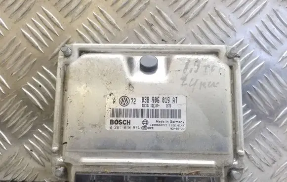 Volkswagen Golf IV Engine control unit/module 038906019AT