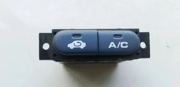 Honda HR-V Air conditioning (A/C) switch 3418K