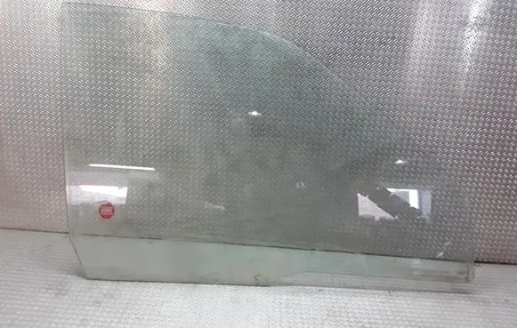 Suzuki Grand Vitara I Front door window glass four-door