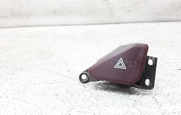 Mitsubishi Pajero Hazard light switch