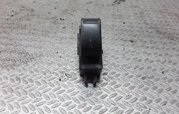 Nissan Primera Electric window control switch 25411AV600