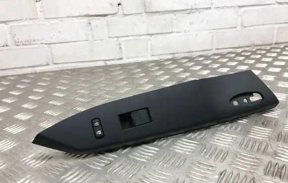 Lexus CT 200H Electric window control switch 7423176010