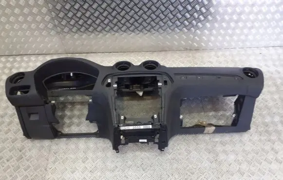Ford Mondeo MK IV Dashboard