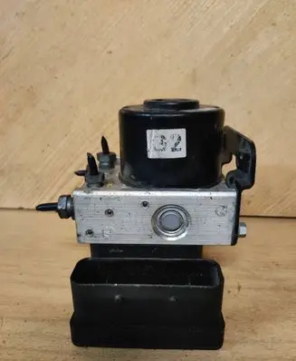 Ford Fiesta ABS Pump 8V512M110AD A426R 06210213174