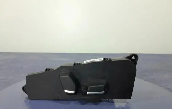 BMW 5 F10 F11 Seat heating switch 9163257