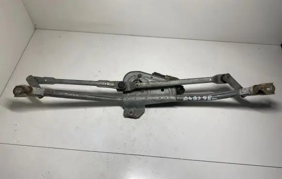 Audi A4 S4 B5 8D Front wiper linkage and motor 8D1955113B 0390241132