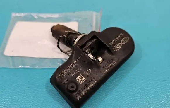 Hyundai i30 Tire pressure sensor 52933-2L600 IMPRK1372669