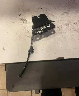 KIA Soul Front door lock 81320