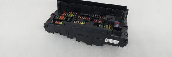 BMW 5 GT F07 Fuse module 9210861 117033442D 00310455