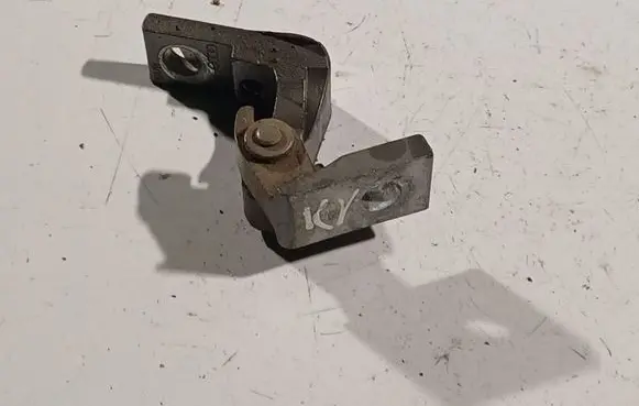 Audi A6 S6 C6 4F Rear door lower hinge