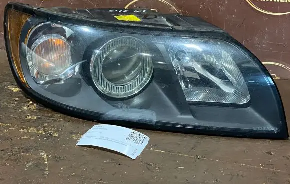 Volvo S40 Headlight/headlamp 30698637 0301198202