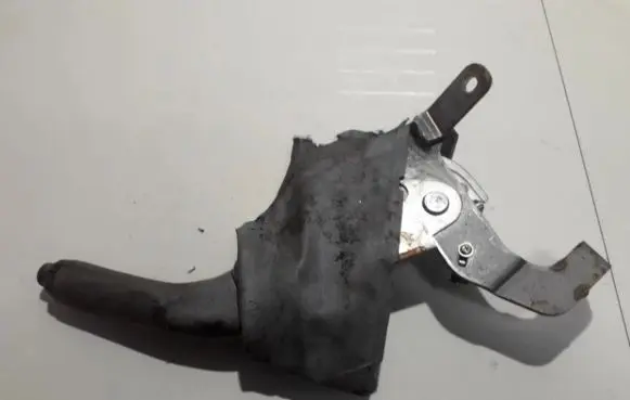 KIA Sorento Handbrake/parking brake lever assembly