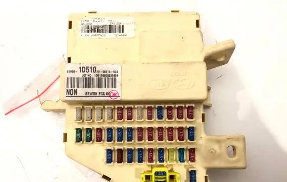 KIA Carens III Fuse box set 91950-1D510