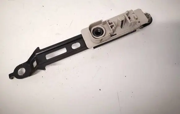 Nissan X-Trail T32 Seat belt adjustment rail 