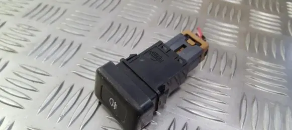 Nissan Almera Fog light switch 