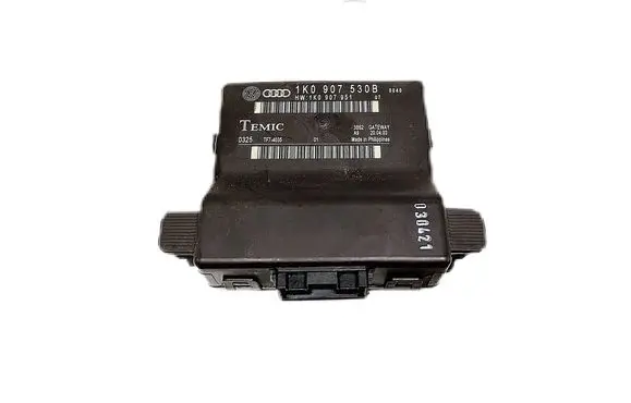Audi A3 S3 8L Gateway control module 1K0907530B
