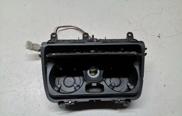 BMW 5 F10 F11 Cup holder front 9241714