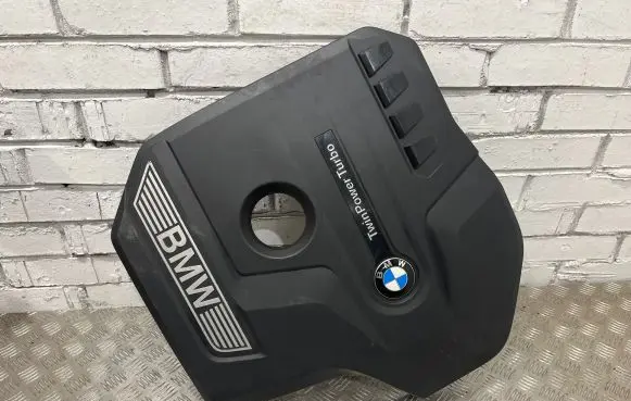 BMW 5 G30 G31 Engine cover (trim) 8657035 14389712 11148657035