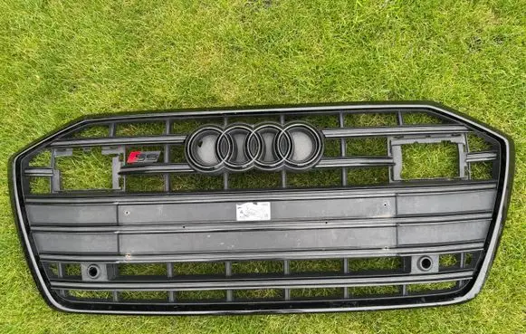 Audi A6 S6 C8 4K Front bumper upper radiator grill 4K0853651E