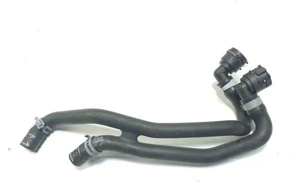 Engine coolant pipe/hose