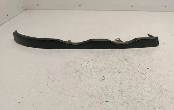 BMW 3 E46 Under headlight/headlamp trim 8208482