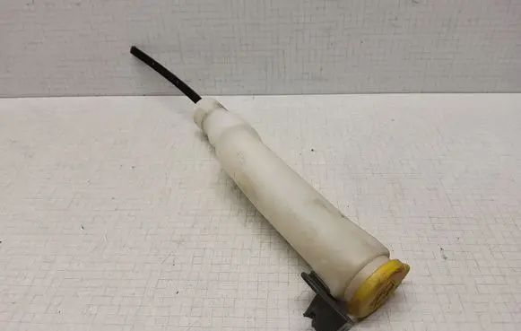 Opel Vectra C Window washer liquid tank fill tube 