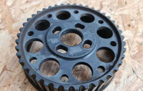 Volvo XC90 Camshaft pulley/ VANOS 31375948