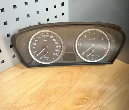 BMW 5 E60 E61 Speedometer (instrument cluster) 6958600 62116958600 6934312
