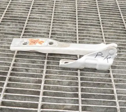 Volkswagen Polo V 6R Engine bonnet/hood hinges 6R0823301A
