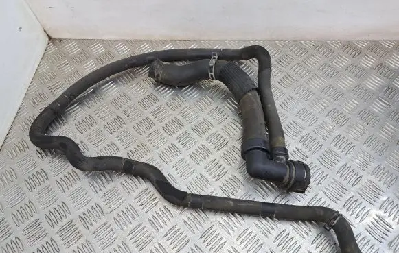 Opel Insignia A Engine coolant pipe/hose