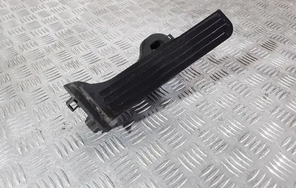 Volkswagen Golf V Accelerator throttle pedal 1K1721503