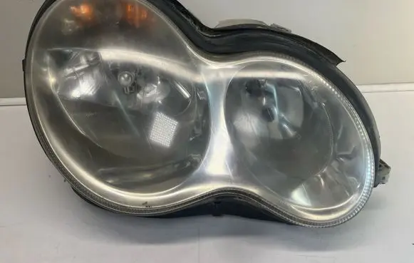 Mercedes-Benz C W203 Headlight/headlamp A2038203161