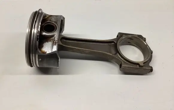 Dodge Challenger Piston 